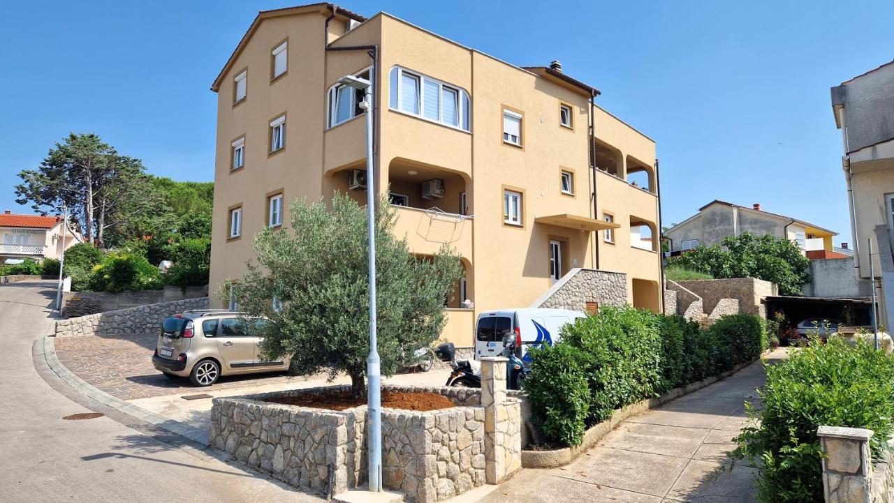 Apartment Goran Крк Екстер'єр фото