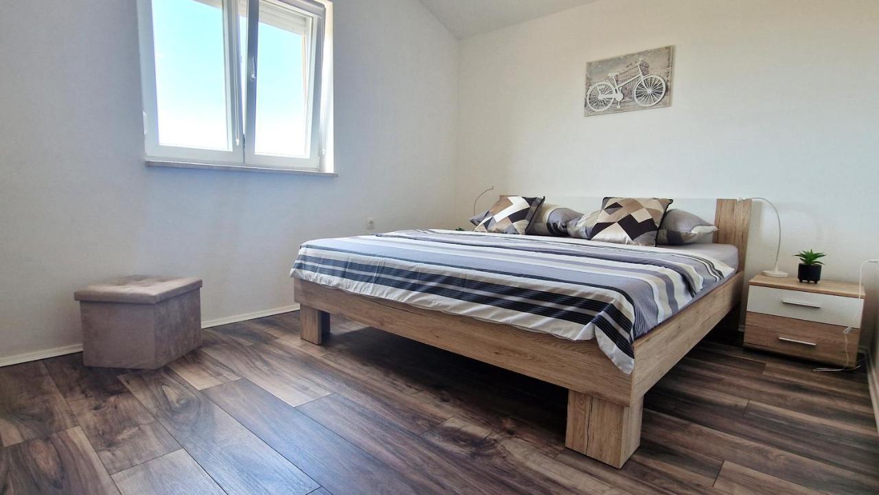 Apartment Goran Крк Екстер'єр фото